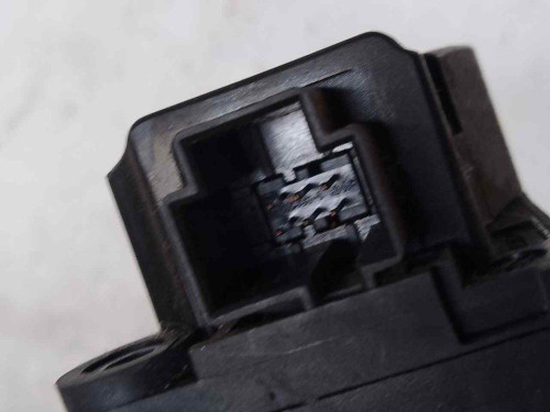 MOTOR APERTURA TRAMPILLAS CLIMATIZADOR Ford FOCUS BERLINA (CAP) 