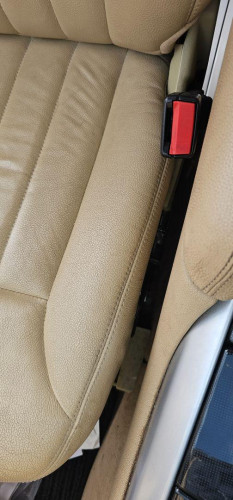 ENGANCHE CINTURON DELANTERO DERECHO Mercedes-Benz CLASE R (BM 251) 