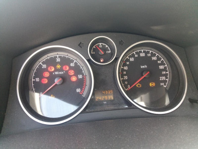 OPEL ASTRA H BERLINA