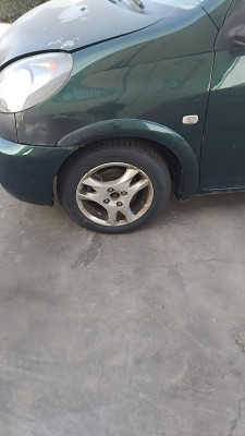 ALETA DELANTERA IZQUIERDA Toyota Yaris Verso (NCP2/NLP2)(1999->)