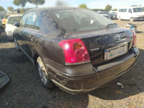  TOYOTA AVENSIS BERLINA (T25) 