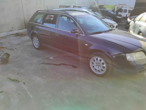 AUDI A6 AVANT (4B5) — vehículo donante para recambios 