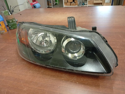 FARO DERECHO Nissan ALMERA (N16/E) 