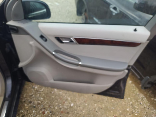 GUARNECIDO PUERTA DELANTERA DERECHA MERCEDES-BENZ CLASE R (BM 251) 
