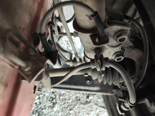 BIELETA ESTABILIZADORA DELANTERA IZQUIERDA б/у