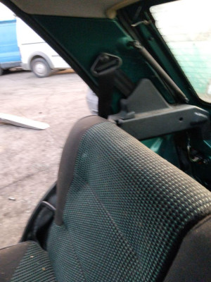 CINTURON SEGURIDAD TRASERO DERECHO