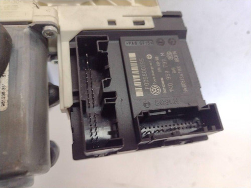 MOTOR ELEVALUNAS DELANTERO DERECHO Volkswagen PASSAT BERLINA (3C2) 