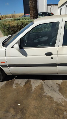 PUERTA DELANTERA IZQUIERDA Ford Escort Berl./Turnier (1995->)