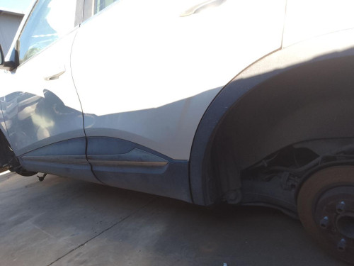 PUERTA TRASERA IZQUIERDA Renault KADJAR 