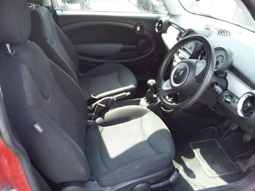 MINI MINI (R56) — автомобиль-донор на запчасти 