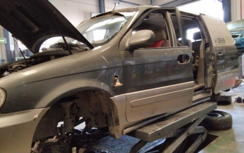  KIA CARNIVAL II (FL) 
