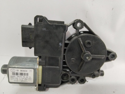 MOTOR ELEVALUNAS DELANTERO IZQUIERDO