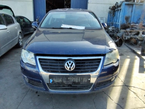  VOLKSWAGEN PASSAT BERLINA (3C2) 