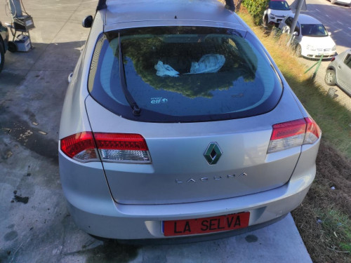 RENAULT LAGUNA III BERLINA — vehículo donante para recambios 