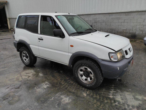 NISSAN TERRANO II (R20) — vehículo donante para recambios 