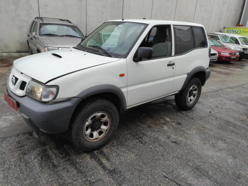 NISSAN TERRANO II (R20) — vehículo donante para recambios 