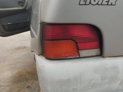 PILOTO TRASERO IZQUIERDO Mitsubishi Carisma Berlina 4 (DA0)(2000->)