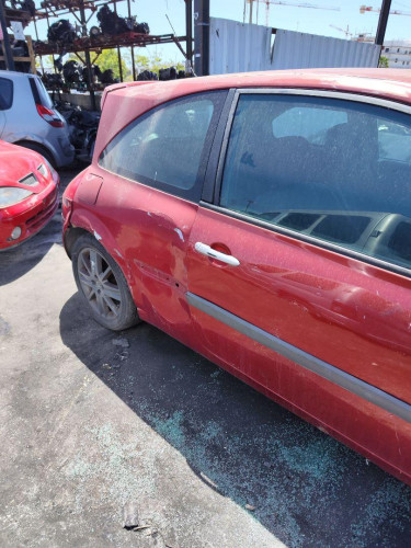 RENAULT MEGANE II BERLINA 3P — автомобиль-донор на запчасти 