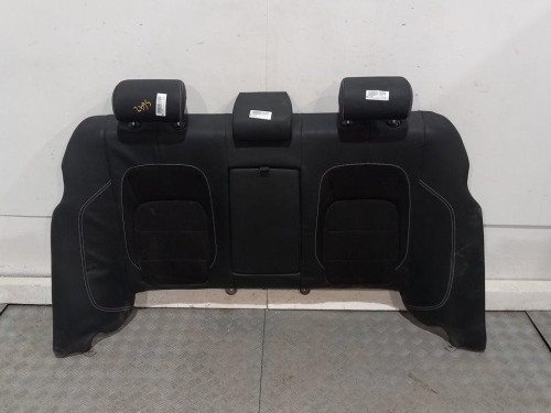  ASIENTOS TRASEROS 