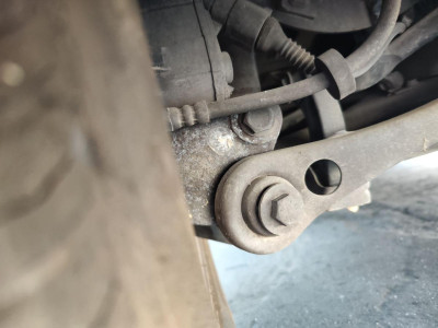 BRAZO SUSPENSION TRASERO DERECHO