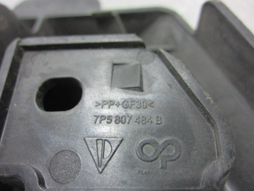 SOPORTE PARAGOLPES TRASERO 