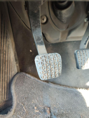 PEDAL EMBRAGUE