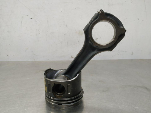  PISTON MERCEDES-BENZ VITO BASIC-KOMBI (639) 