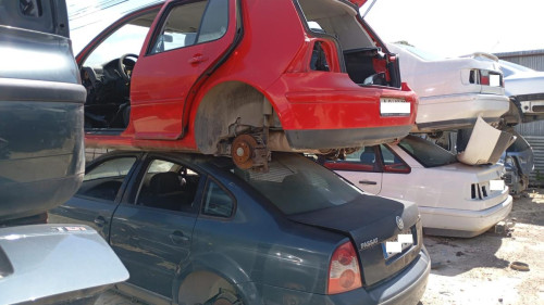  VOLKSWAGEN PASSAT BERLINA (3B3) 