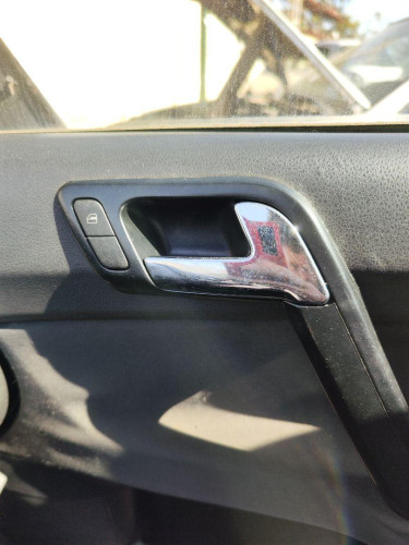 MANDO ELEVALUNAS DELANTERO DERECHO Volkswagen POLO IV (9N1) 