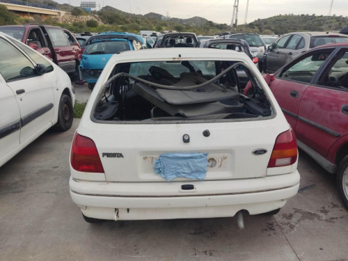  FORD FIESTA BERLINA 