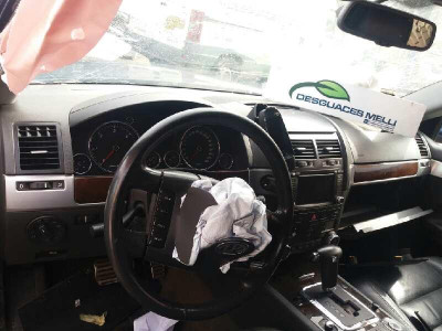 VOLKSWAGEN TOUAREG (7LA)