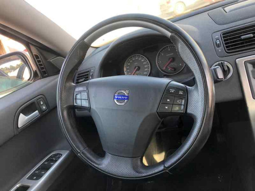 VOLVO S40 BERLINA — автомобиль-донор на запчасти 