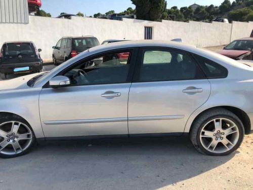 VOLVO S40 BERLINA — автомобиль-донор на запчасти 