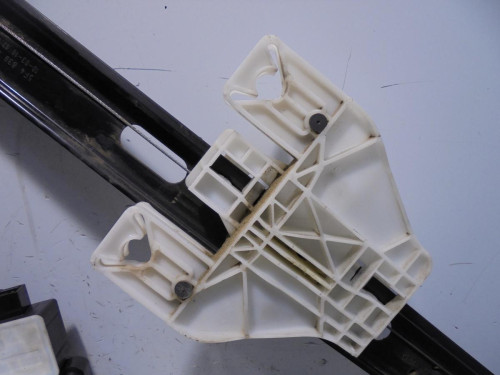 ELEVALUNAS TRASERO IZQUIERDO Seat LEON (5F1) 