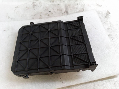 CAJA RELES / FUSIBLES