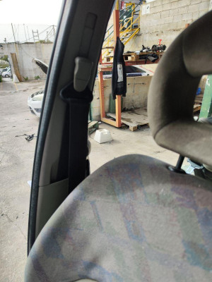 CINTURON SEGURIDAD DELANTERO DERECHO