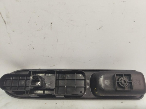 MANDO ELEVALUNAS DELANTERO DERECHO Peugeot 307 (S1)(04.2001) 