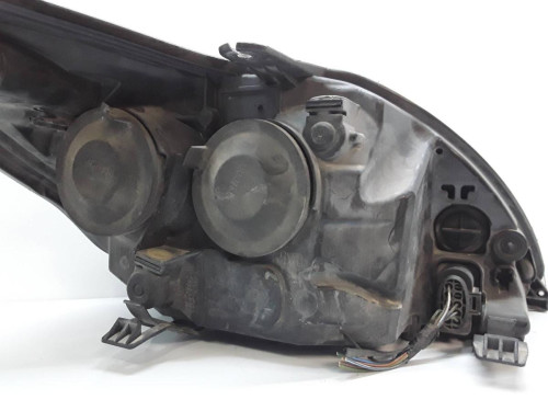 FARO IZQUIERDO Ford FOCUS BERLINA (CAP) 