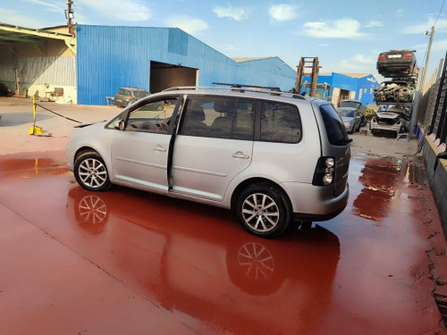  VOLKSWAGEN TOURAN (1T2) 