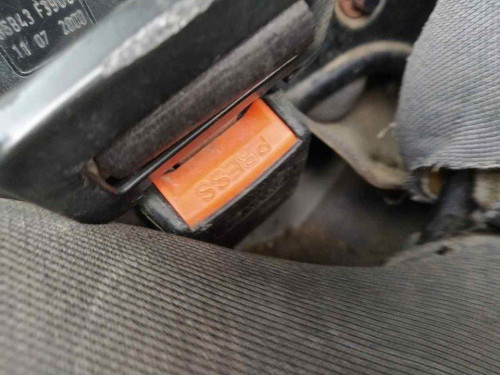  ENGANCHE CINTURON DELANTERO DERECHO NISSAN CABSTAR E 
