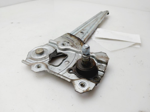 ELEVALUNAS TRASERO DERECHO Toyota YARIS (NCP1/NLP1/SCP1) 