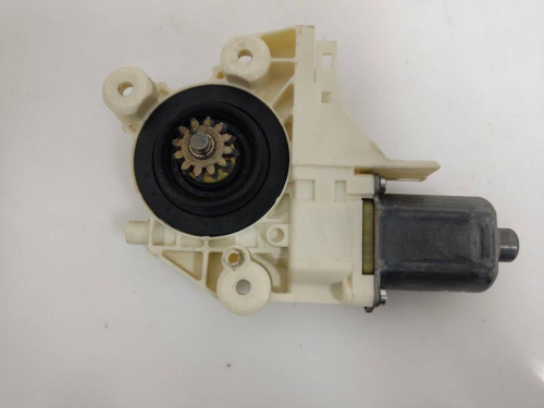 MOTOR ELEVALUNAS DELANTERO DERECHO Ford FOCUS BERLINA (CAP) 