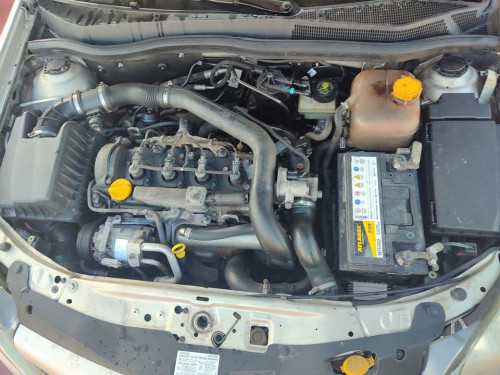  OPEL ASTRA H GTC 
