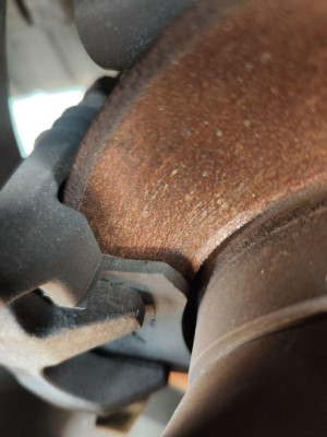 PINZA DE FRENO TRASERA DERECHA