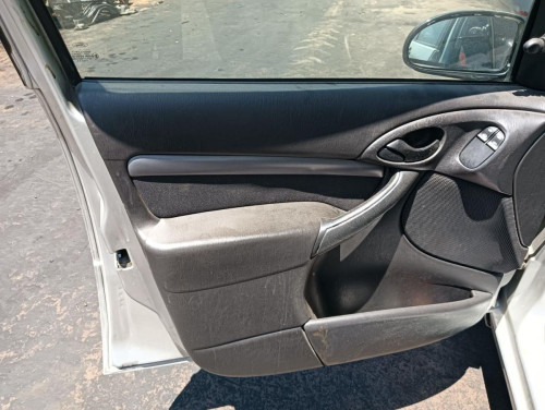 FORD FOCUS BERLINA (CAK) — автомобиль-донор на запчасти 