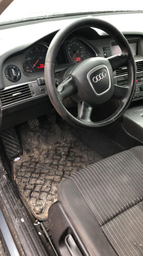 AUDI A6 BERLINA (4F2) — vehículo donante para recambios 