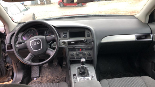 AUDI A6 BERLINA (4F2) — vehículo donante para recambios 