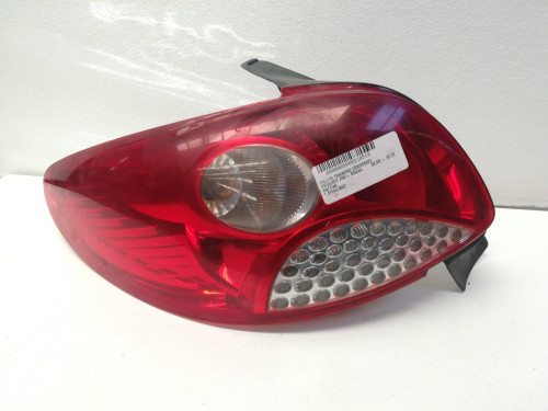  PILOTO TRASERO IZQUIERDO Peugeot 206 + 