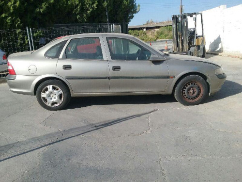  OPEL VECTRA B BERLINA 