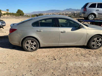 OPEL INSIGNIA BERLINA